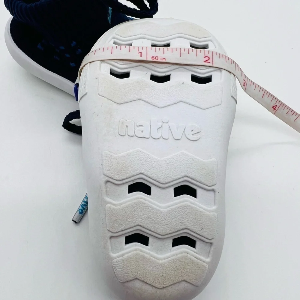 NATIVE WATER SHOES - ESTIMATED SIZE CHILD 2 - Navy